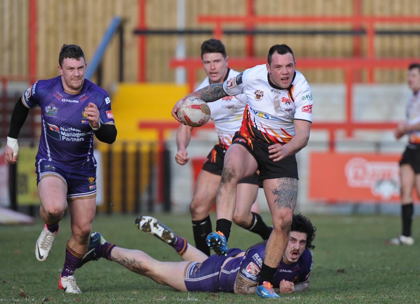 2015 - Dewsbury v Whitehaven - Jason Crookes makes a break